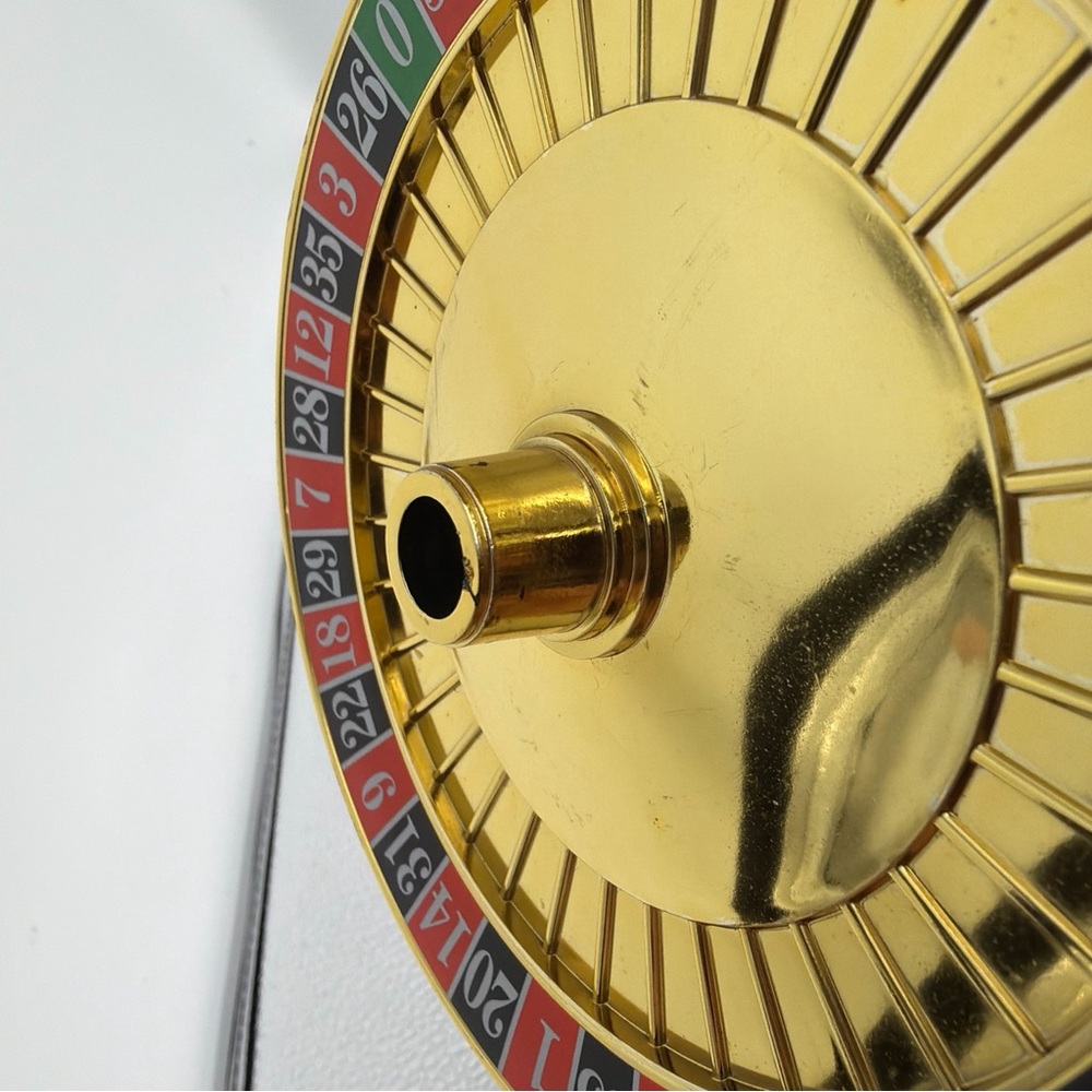 Drinking Roulette Set - Black and Red - Picture 9 of 9